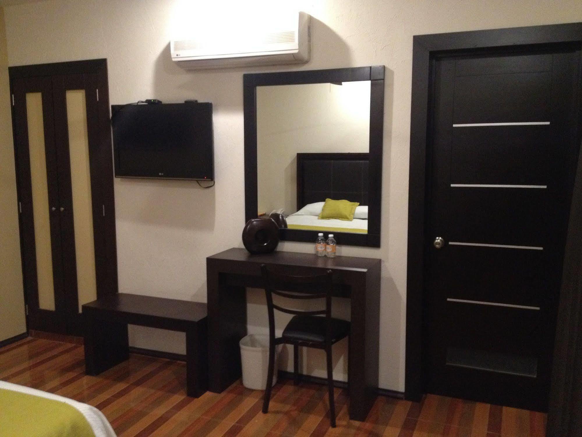 Hotel Majova Inn 贾拉普 外观 照片